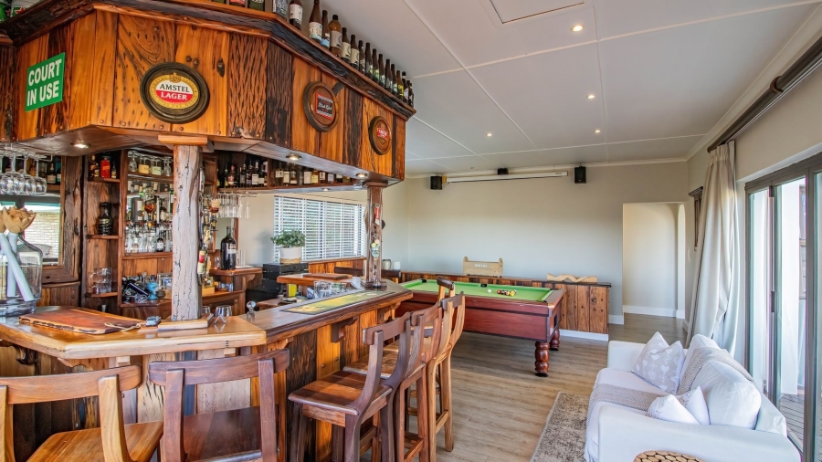 5 Bedroom Property for Sale in Beacon Bay Eastern Cape